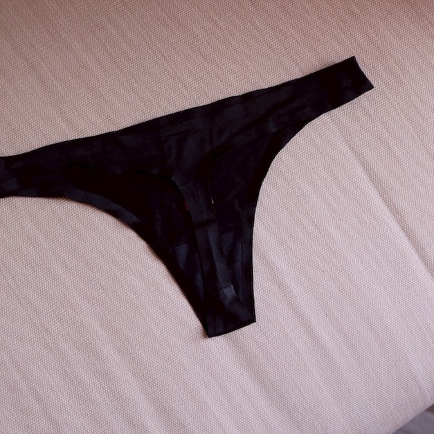 P19- Canada 無痕黑丁字褲 - S P19- Canada 無痕黑丁字褲 - S