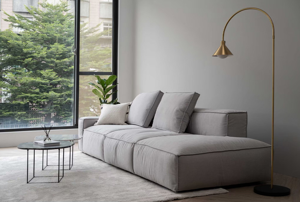 沙發落地設計 格雷45度角落地呈現