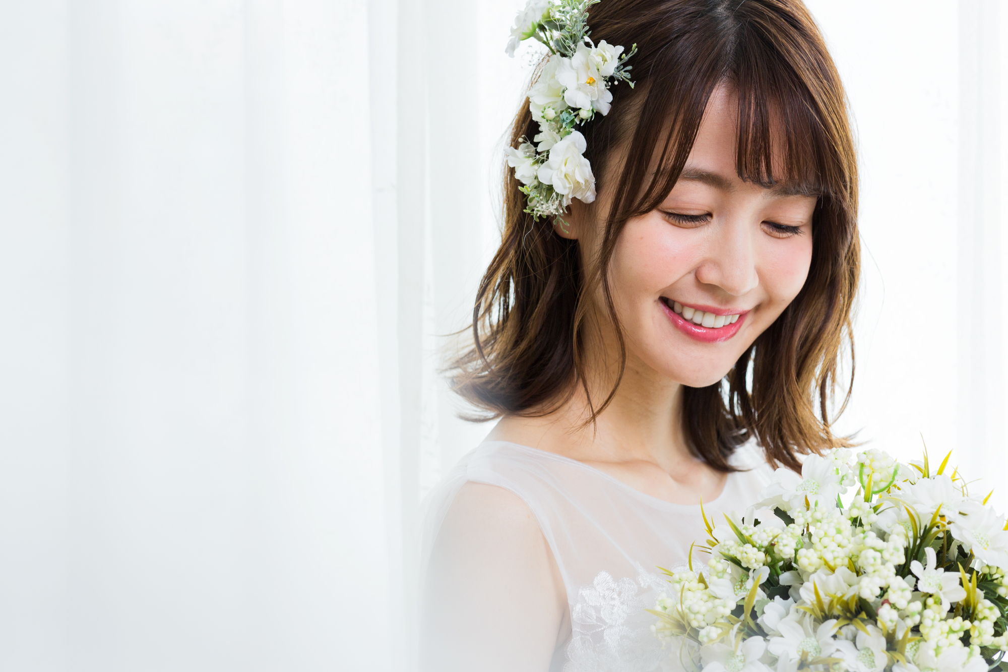 戴對飾品的新娘,美得讓人目不轉睛。