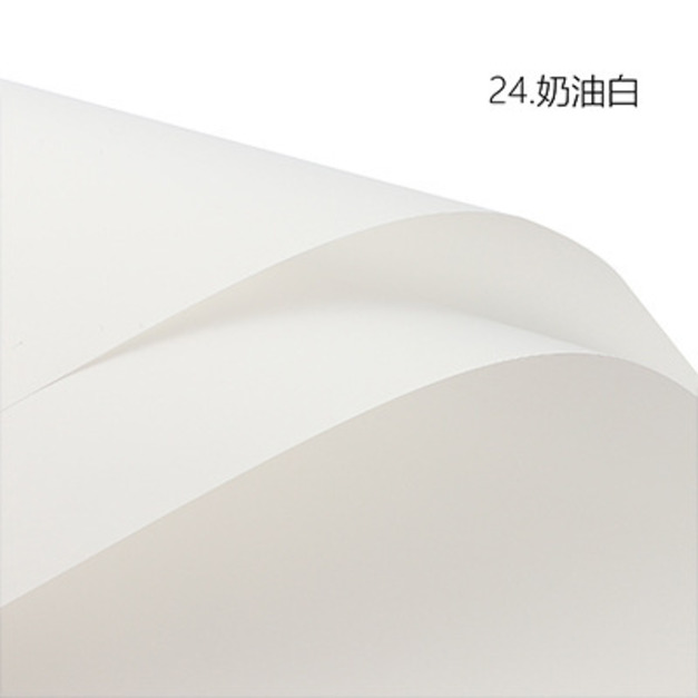 白色
