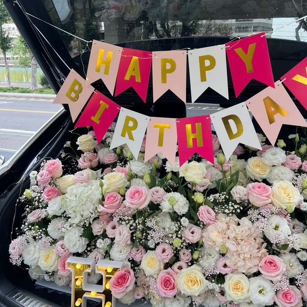 鮮花佈置款 10000元起 (詳情洽官方line@belong79) 鮮花佈置款 10000元起 (詳情洽官方line@belong79)
