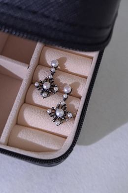 925純銀|菱形珍珠垂墜耳飾 e90874 925純銀|菱形珍珠垂墜耳飾 e90874