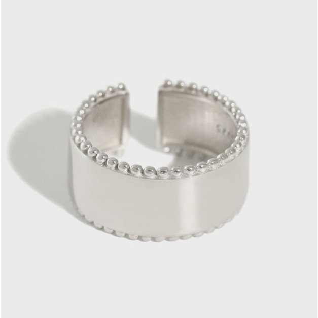 昨日遙遙。純銀戒指 昨日遙遙。純銀戒指