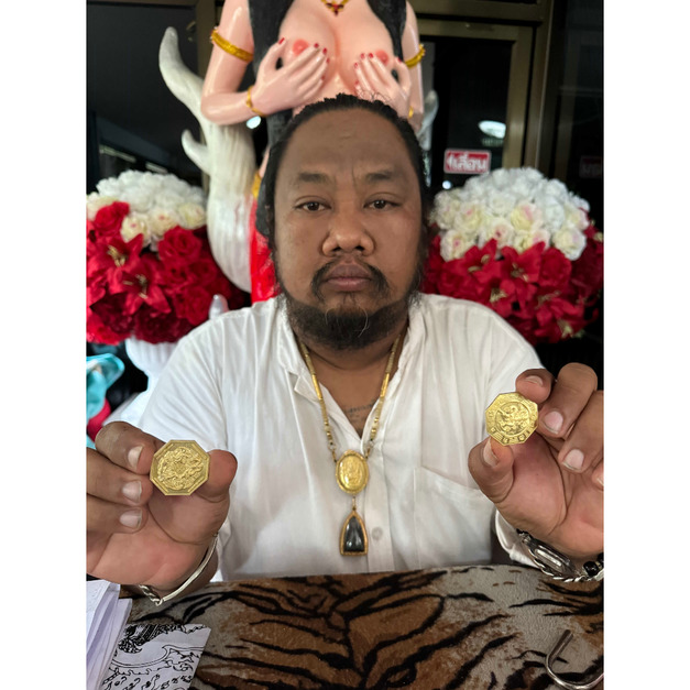 天官 八卦武財神 後面四聖獸❤️阿贊散?招正財 富貴、咬錢、守財、保平安、招偏財、助生意,開店必備,業績 by佛牌鏢局 天官 八卦武財神 後面四聖獸❤️阿贊散?招正財 富貴、咬錢、守財、保平安、招偏財、助生意,開店必備,業績 by佛牌鏢局