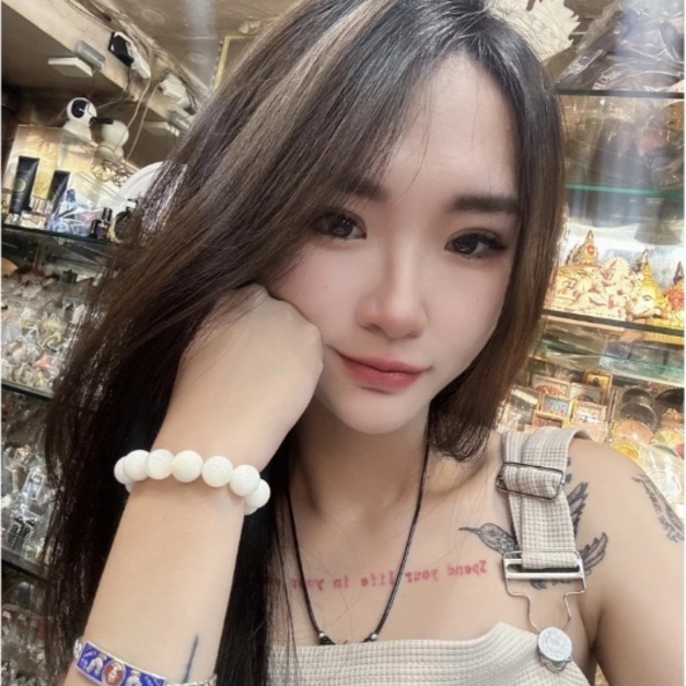 老闆捨不得賣 七寶佛家之一 婷婷御用款 天然硨磲手珠5MM 破天荒不漲價破盤 限量商品 老闆捨不得賣 七寶佛家之一 婷婷御用款 天然硨磲手珠5MM 破天荒不漲價破盤 限量商品