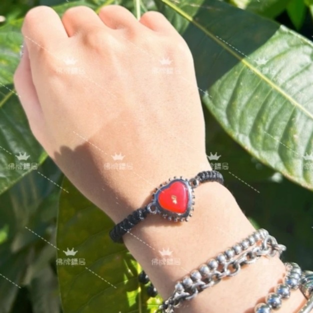 lisa同款【紅花納媚心形人緣膏手繩】.人緣.魅力//古巴吉士納by佛牌鏢局 lisa同款【紅花納媚心形人緣膏手繩】.人緣.魅力//古巴吉士納by佛牌鏢局