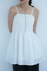 抓褶鬆緊平口細肩背心|白 抓褶鬆緊平口細肩背心|白