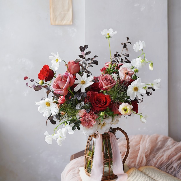 復古紅白色系歐式大捧花 - 鮮花捧花 復古紅白色系歐式大捧花 - 鮮花捧花