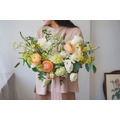 雀躍橙白色系歐式大捧花 - 鮮花捧花 雀躍橙白色系歐式大捧花 - 鮮花捧花