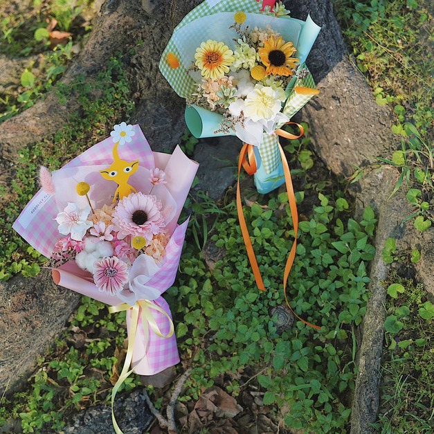 一起散步皮克敏永生花束 - 粉色 /橘色 一起散步皮克敏永生花束 - 粉色 /橘色