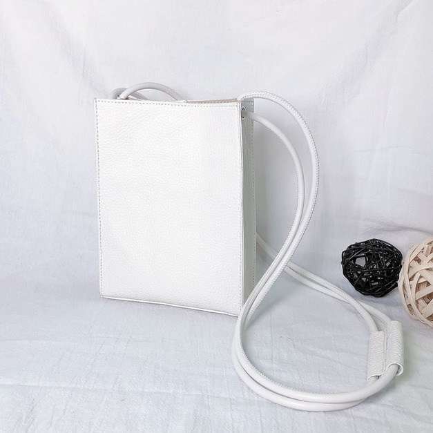 清倉特賣.【極簡時尚】柔嫩牛皮輕巧隨身方形包_白吐司 清倉特賣.【極簡時尚】柔嫩牛皮輕巧隨身方形包_白吐司