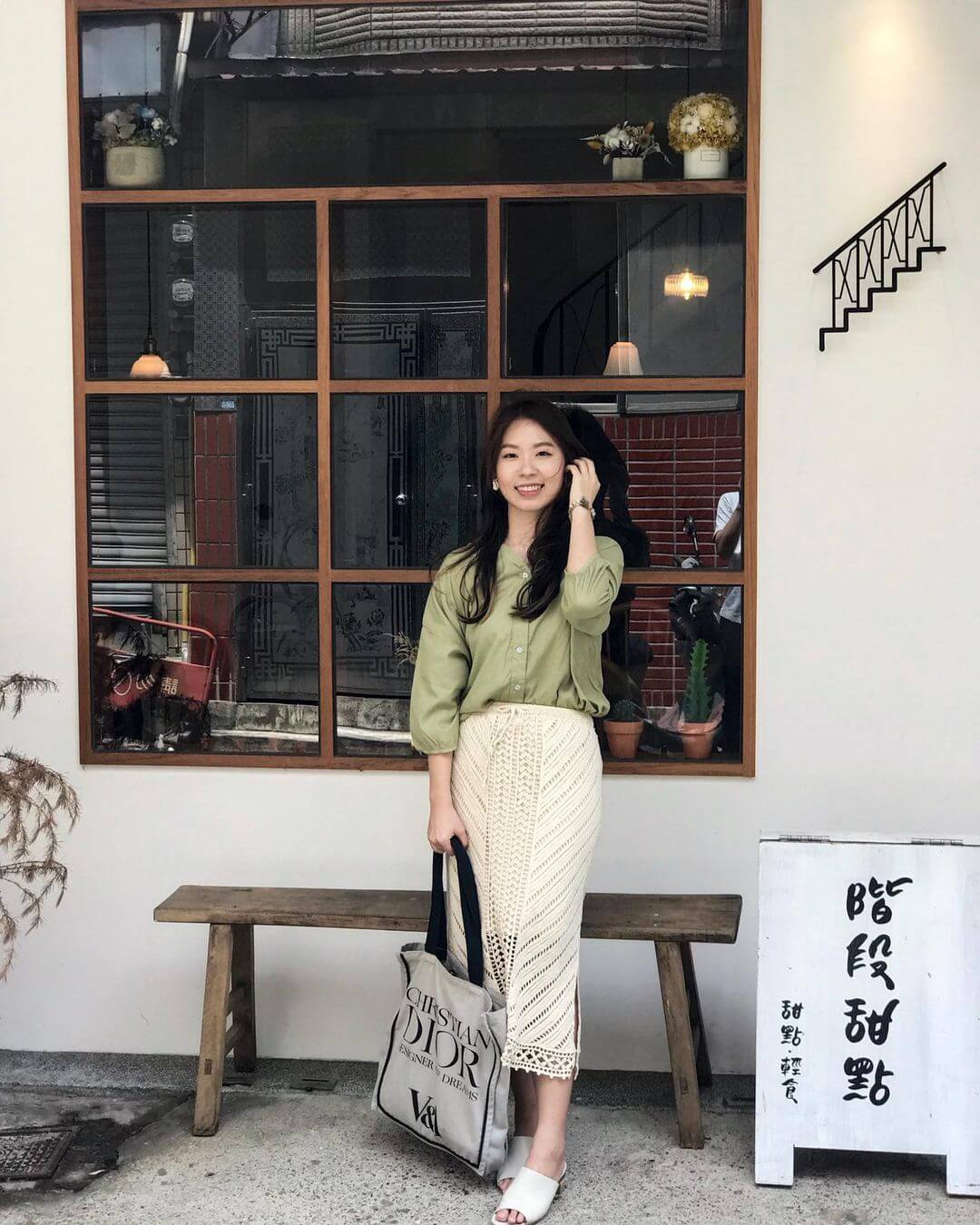 春天白色穆勒鞋穿搭