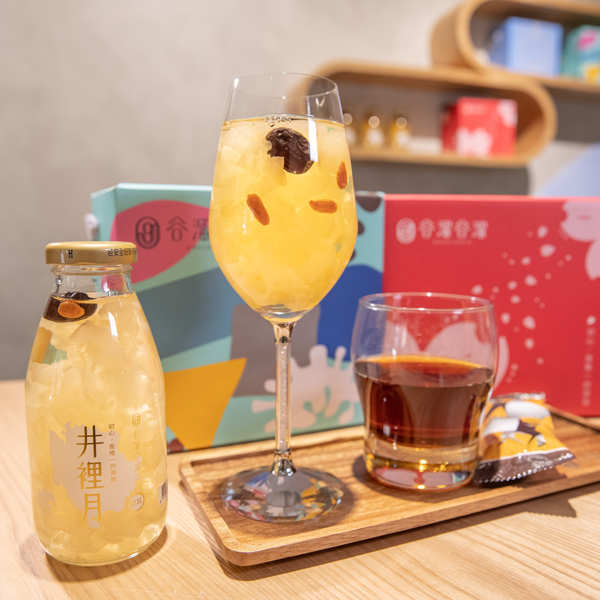 谷溜谷溜團客白木耳飲與蛋捲