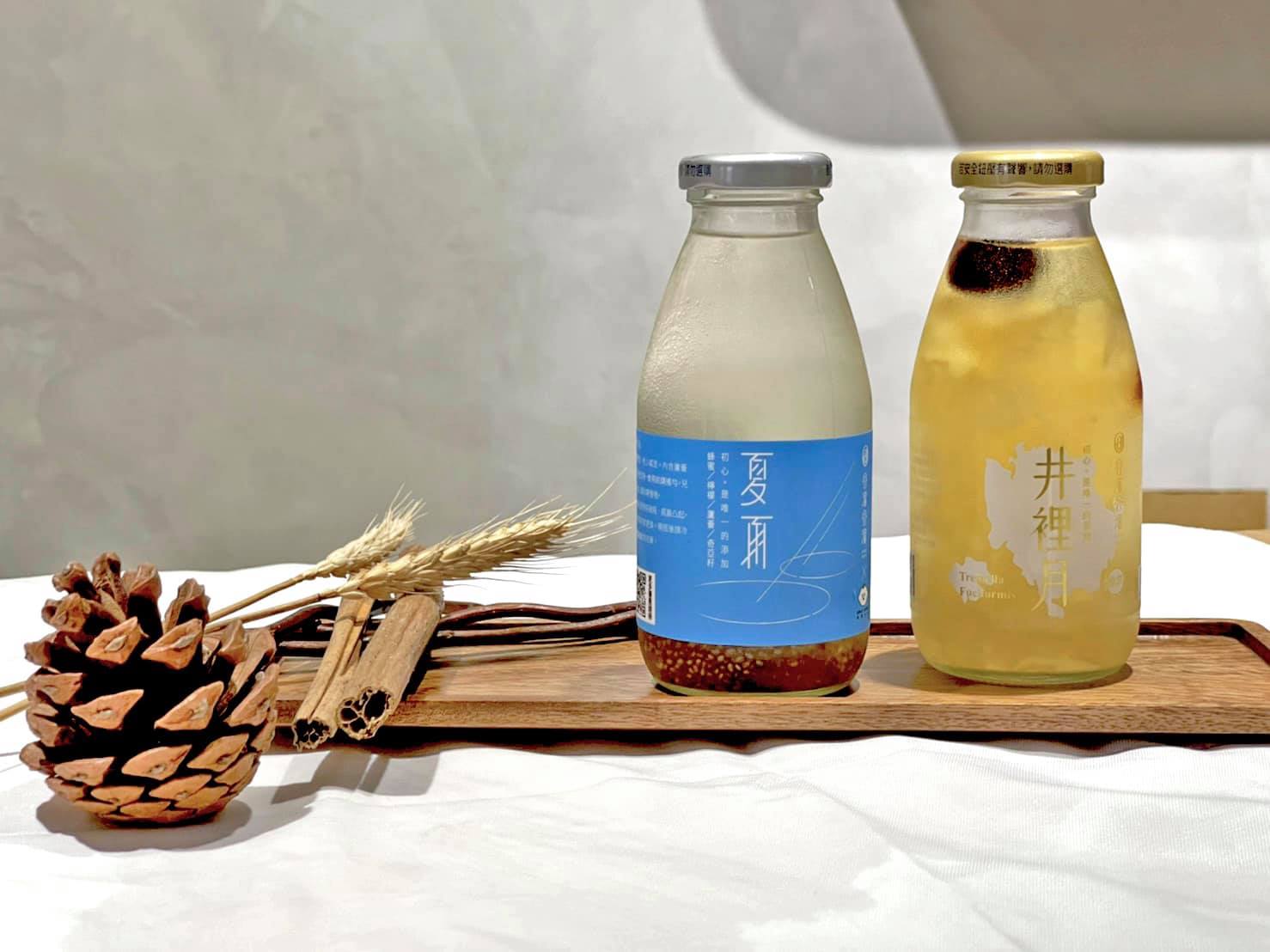 谷溜谷溜夏雨、井裡月