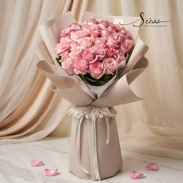 SÜSS 進口康乃馨玫瑰 韓式鮮花束 SÜSS 進口康乃馨玫瑰 韓式鮮花束