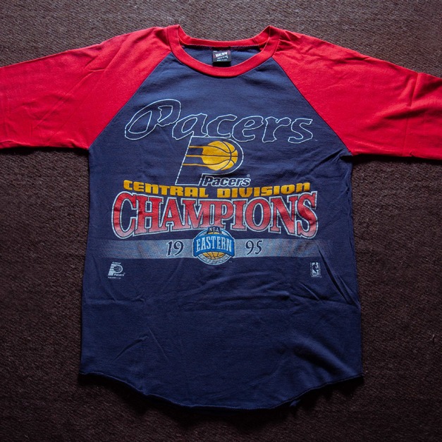 90年代 美國製 Best Fruits Of The Loom 水果牌 出品 1995年 美國職籃 NBA 印第安納溜馬隊 分區冠軍 50/50 籃球古著七分袖T恤 TA21