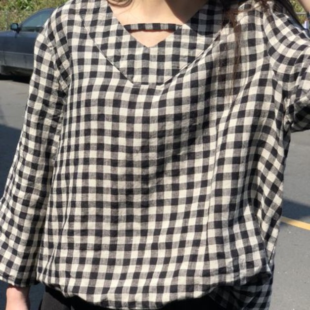 開岔前短後長上衣 開岔前短後長上衣