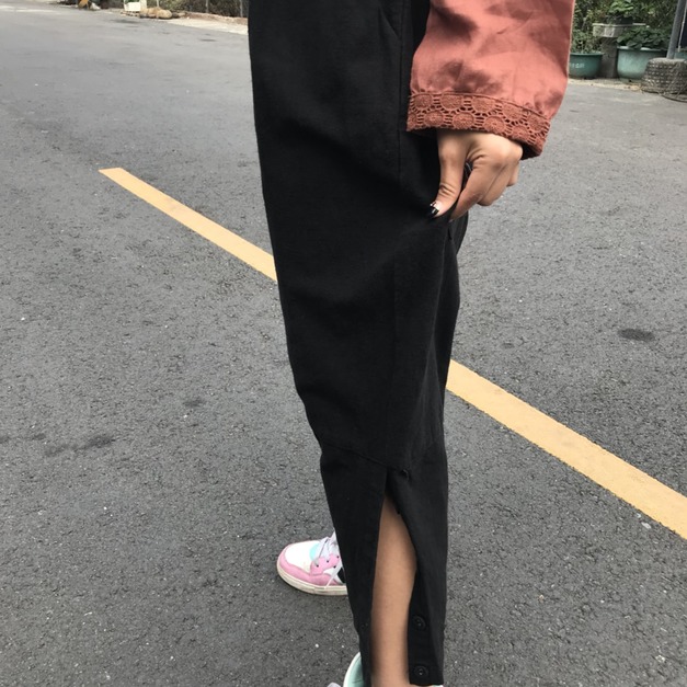 蕾絲口袋褲管開扣 -共2色 蕾絲口袋褲管開扣 -共2色