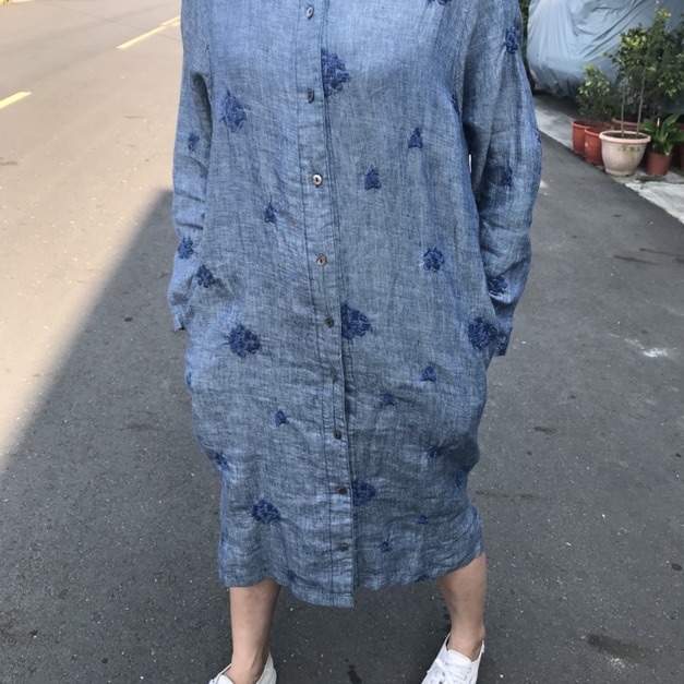 後釦繡球洋裝 - 共2色 後釦繡球洋裝 - 共2色