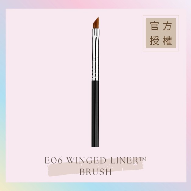 煙燻貓眼眼線刷 E06 WINGED LINER™ BRUSH 煙燻貓眼眼線刷 E06 WINGED LINER™ BRUSH