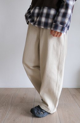 高磅斜紋布好型微寬褲 /三色 高磅斜紋布好型微寬褲 /三色