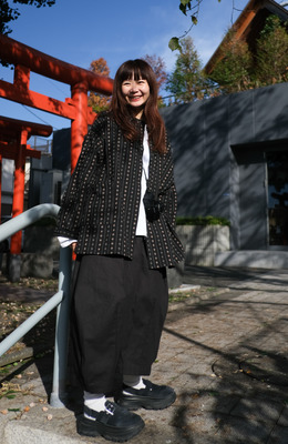 一針一線電繡無領外套 /二色 一針一線電繡無領外套 /二色