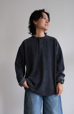 小坑條開領長袖 /二色 小坑條開領長袖 /二色