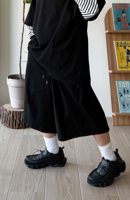 劃分弧線棉短寬褲 /二色 劃分弧線棉短寬褲 /二色