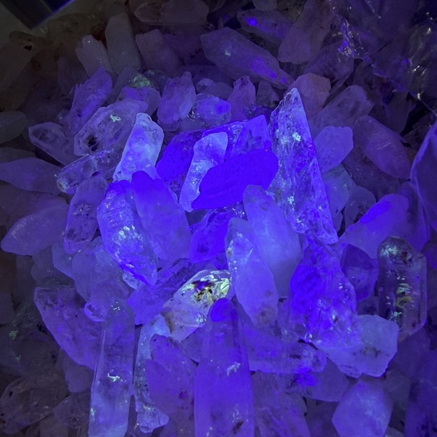 天然水晶 水晶碎石 馬島油膽閃靈鑽碎石 淨化碎石 含油膽 天然水晶 水晶碎石 馬島油膽閃靈鑽碎石 淨化碎石 含油膽