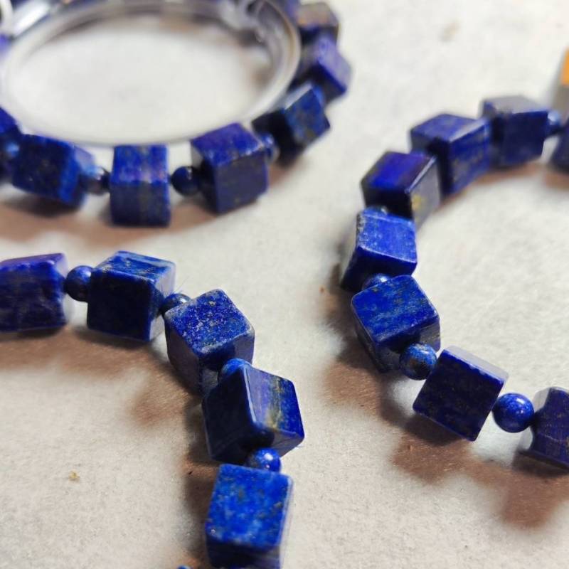 青金石