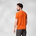 (男)【北極狐Fjallraven】Equipment T Shirt M 短袖T恤-麂皮棕 86976-244_4 (男)【北極狐Fjallraven】Equipment T Shirt M 短袖T恤-麂皮棕 86976-244_4
