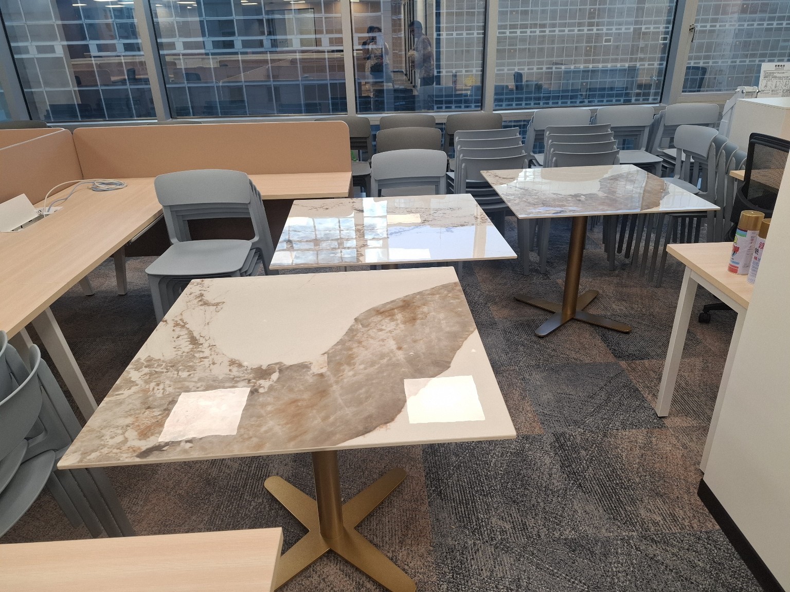 內湖辦公室休息區、教學區岩板桌