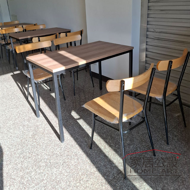 早午餐桌椅配置推薦,斯琳極簡餐椅搭配工業風長桌實景