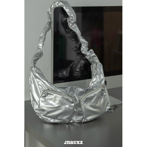 【jnauxz】帥氣銀色抽繩大容量斜跨包 【jnauxz】帥氣銀色抽繩大容量斜跨包