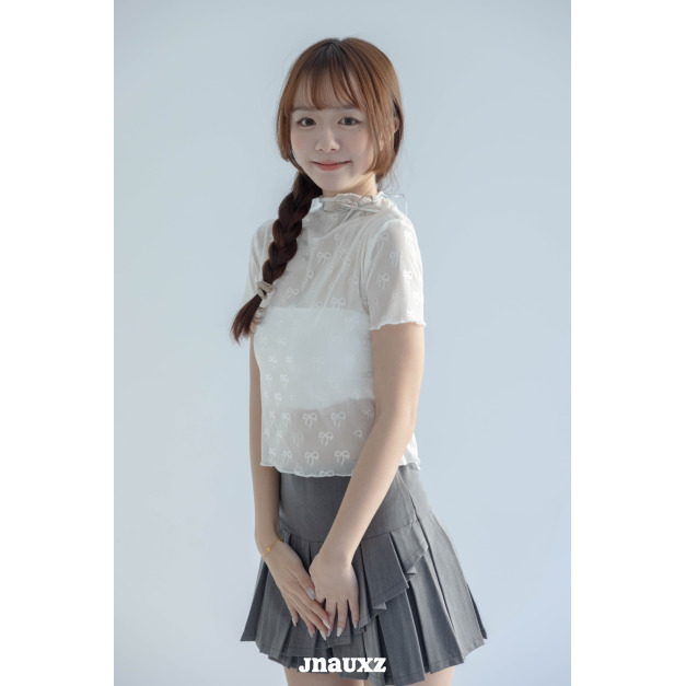 【jnauxz】本期推薦!! 蝴蝶結印花透膚上衣 (兩色) 【jnauxz】本期推薦!! 蝴蝶結印花透膚上衣 (兩色)