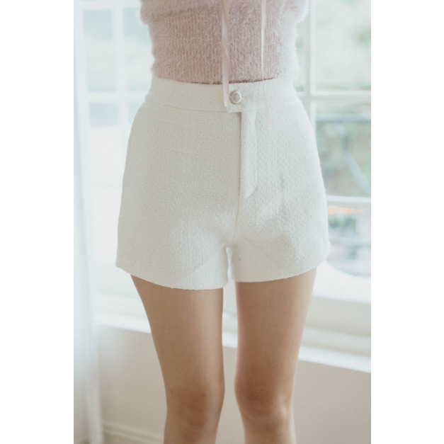 【jnauxz】現貨黑/白XS!! 售完不補 小香風編織金扣短褲 (兩色) 【jnauxz】現貨黑/白XS!! 售完不補 小香風編織金扣短褲 (兩色)