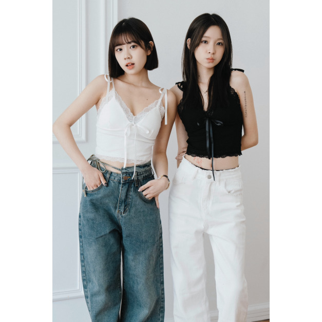 【jnauxz】純欲少女get! 蕾絲花邊綁帶背心 (附胸墊) (兩色) 【jnauxz】純欲少女get! 蕾絲花邊綁帶背心 (附胸墊) (兩色)