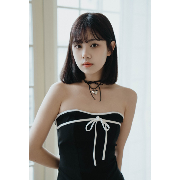 【jnauxz】現貨白!! 售完不補 愛心繞脖綁帶項鍊 (兩色) 【jnauxz】現貨白!! 售完不補 愛心繞脖綁帶項鍊 (兩色)