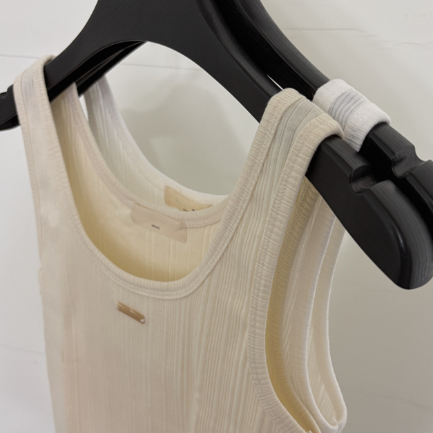 (特價商品不列入優惠折扣)小標籤坦克背心 - 灰、米白、奶油黃 (特價商品不列入優惠折扣)小標籤坦克背心 - 灰、米白、奶油黃