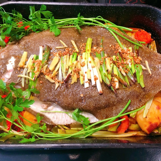 日式醬燒烤魚(比目魚) 日式醬燒烤魚(比目魚)