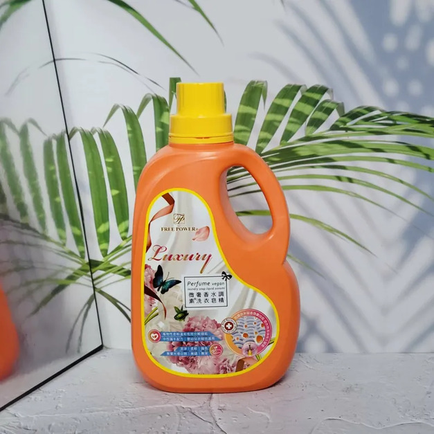芙玉寶-微奢香水調素洗衣皂精 2/4/10L 芙玉寶-微奢香水調素洗衣皂精 2/4/10L