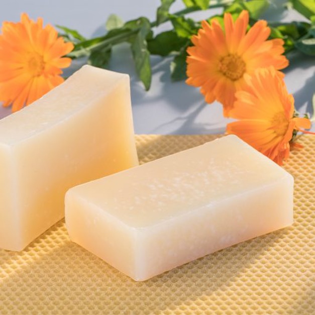 金盞花手工皂 (金盞花&洋甘菊) 150g 長方型 (*多件另有優惠*) 金盞花手工皂 (金盞花&洋甘菊) 150g 長方型 (*多件另有優惠*)