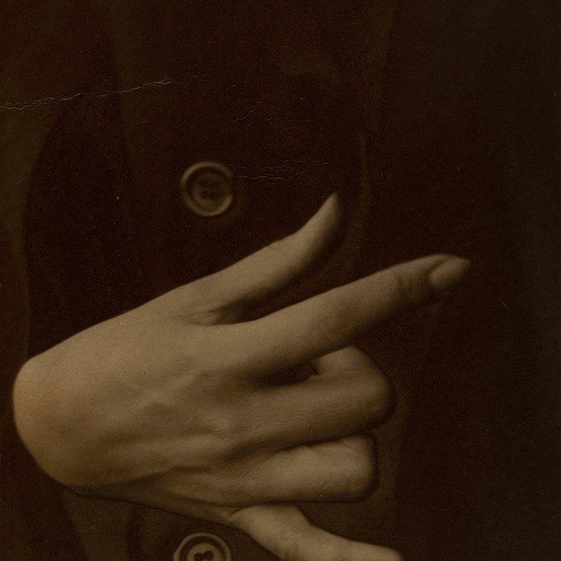 body 3 - Hand 1918