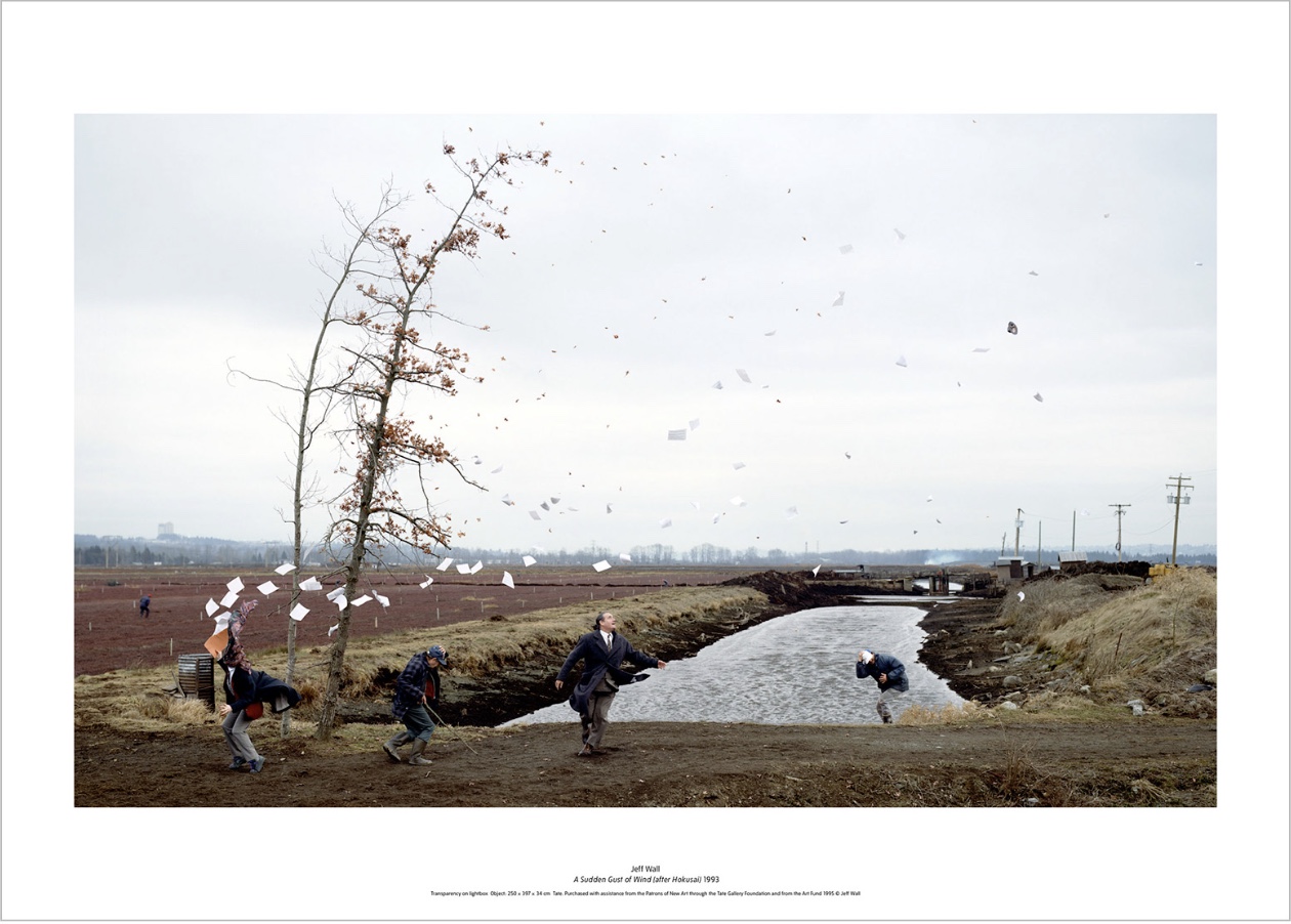 Jeff Wall|A SUDDEN GUST OF WIND 突然刮起的風(北齋之後)