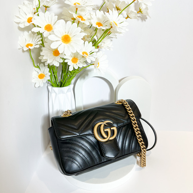 GUCCI GG Marmont 翻蓋鍊包 26cm 黑 GUCCI GG Marmont 翻蓋鍊包 26cm 黑