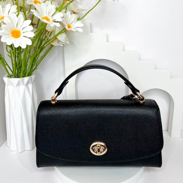 COACH 專櫃款 金旋釦肩背手提兩用包 黑 COACH 專櫃款 金旋釦肩背手提兩用包 黑