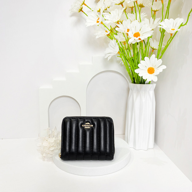 COACH 羊皮拉鍊短夾 黑 COACH 羊皮拉鍊短夾 黑
