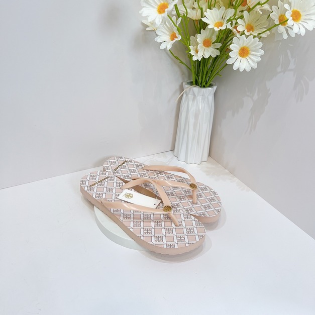 TORY BURCH TB 夾腳拖 菱格金屬LOGO 粉 TORY BURCH TB 夾腳拖 菱格金屬LOGO 粉