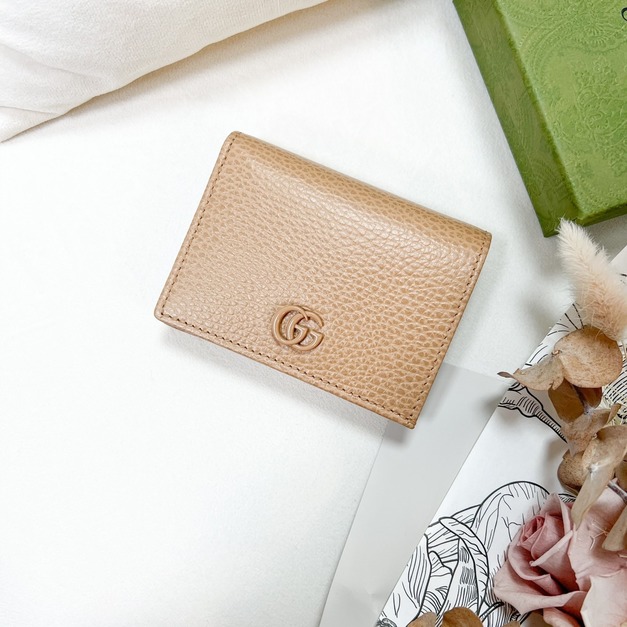 GUCCI 荔枝牛皮對開短夾 奶茶色 GUCCI 荔枝牛皮對開短夾 奶茶色