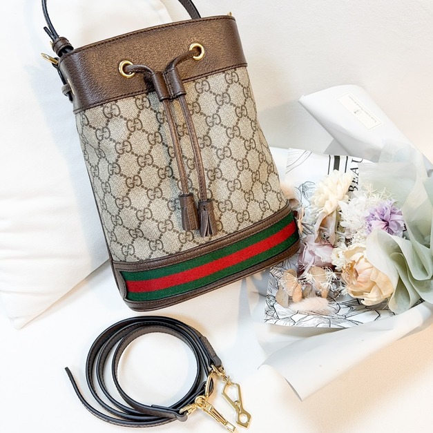 GUCCI GG Supreme 水桶包 20cm GUCCI GG Supreme 水桶包 20cm
